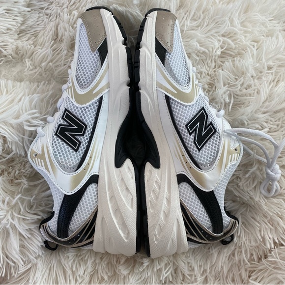 ❌SOLD❌ NWT New Balance 530 White Light Gold Black Men’s 7 | EU 40 | Women’s 8.5 - Picture 3 of 15